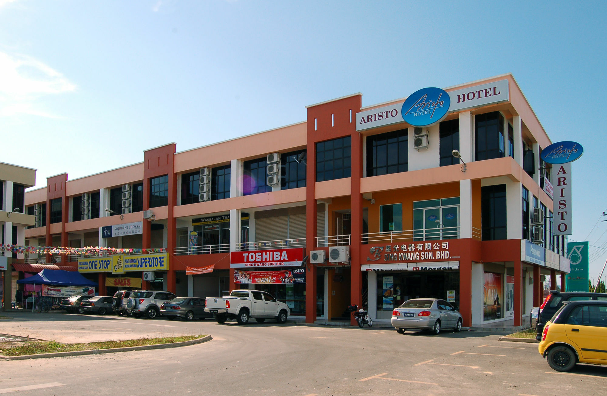 Aristo Hotel Putatan Kota Kinabalu Kültér fotó